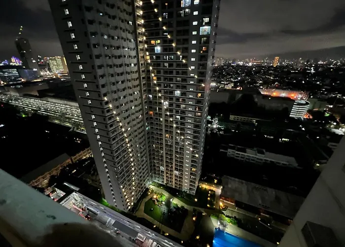 Skyview 2br At Grass Manila