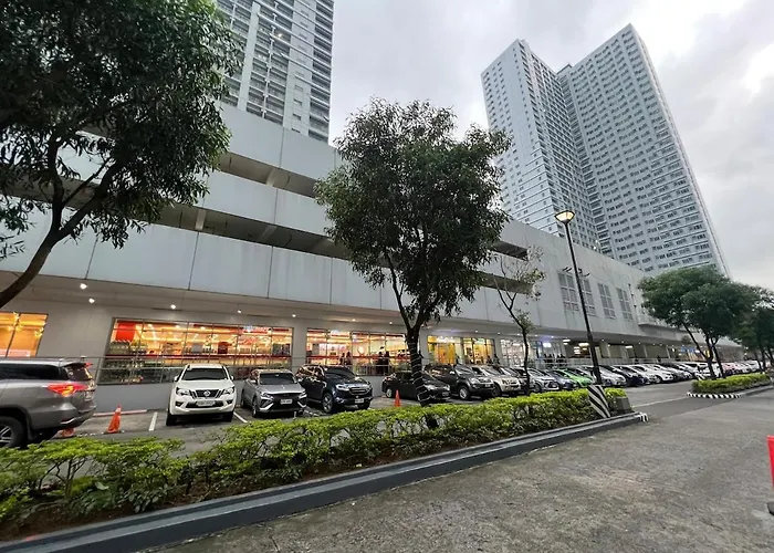 Aparthotel Skyview 2br At Grass 4*
