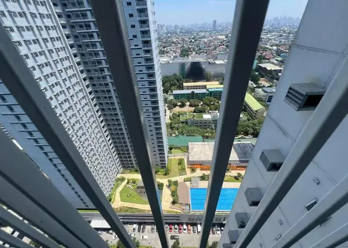 Skyview 2br At Grass